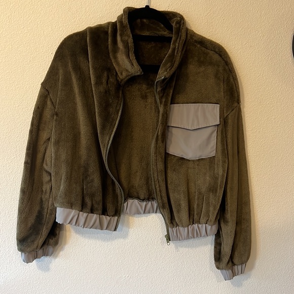 NWOT SHEIN Green Contrast Panel Flap Pocket Drop Shoulder Zip Up Jacket - Picture 7 of 9